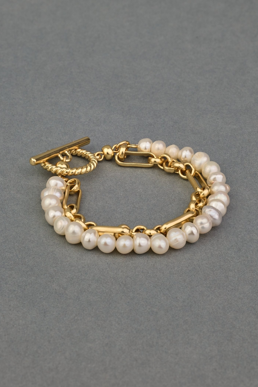 pearl chain layer toggle bracelet